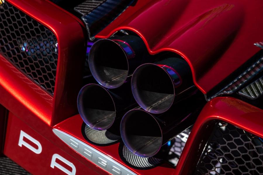 Детали экстерьера Pagani Huayra Pacchetto Tempesta (57/100) 2019 года  (фото 2 из 21)